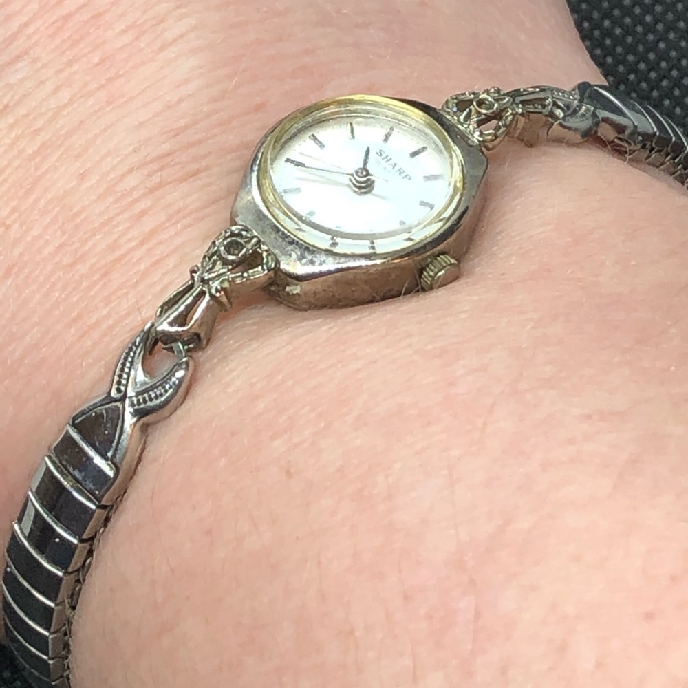 Sharp Watch - image 6